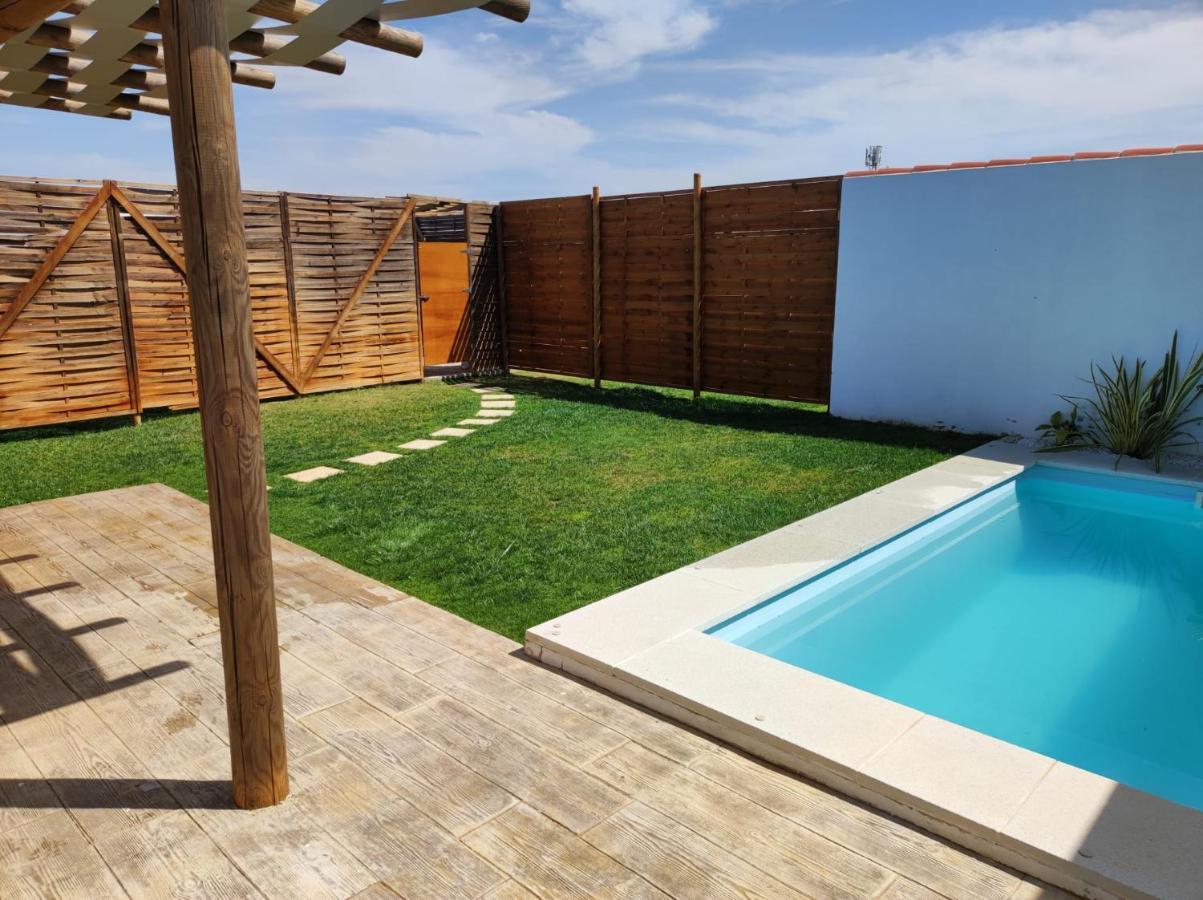 La Palapa: Seaside Getaway with Private Pools Villa Chiclana de la Frontera Exterior photo
