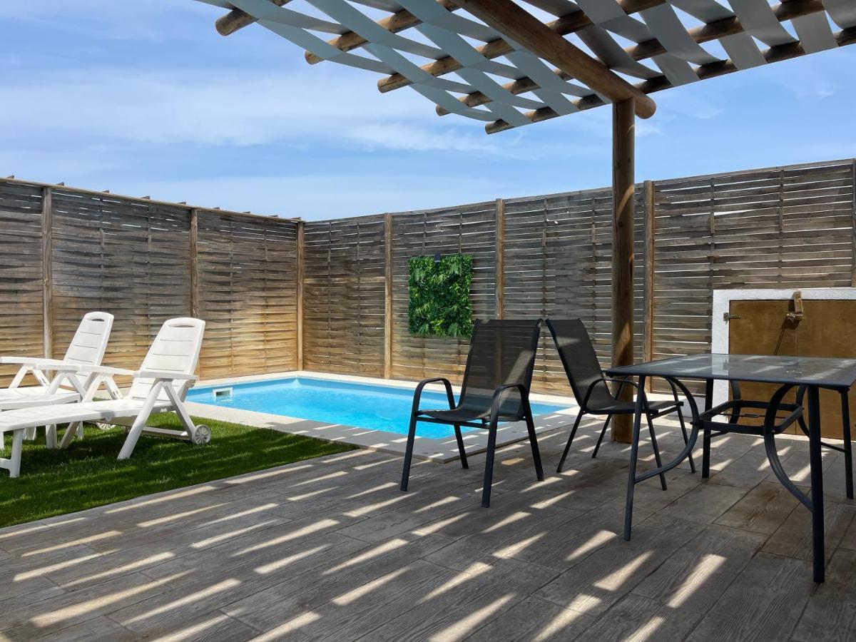 La Palapa: Seaside Getaway with Private Pools Villa Chiclana de la Frontera Exterior photo